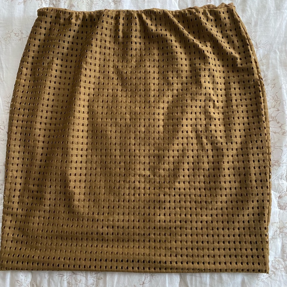 Acacia mesh skirt